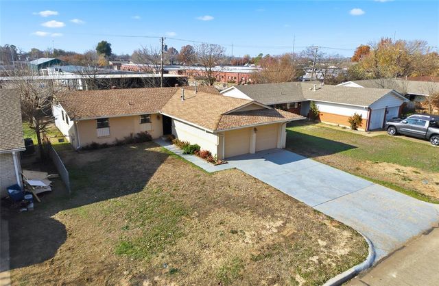 1009 Hampton Drive, Del City, OK 73115