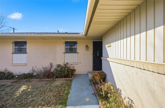 1009 Hampton Drive, Del City, OK 73115