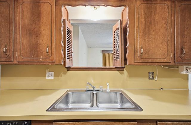 1009 Hampton Drive, Del City, OK 73115