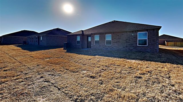 408 Fox Burrow Lane, Newcastle, OK 73065