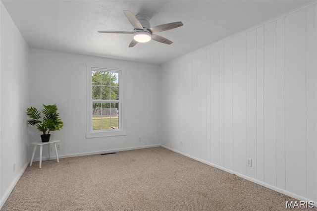 211 S Lake Street, Mount Olive, IL 62069