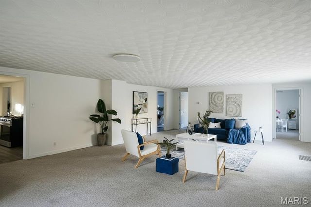 211 S Lake Street, Mount Olive, IL 62069