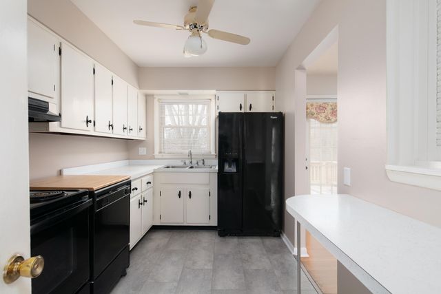 2913 Edinburgh Drive, Lexington, KY 40517