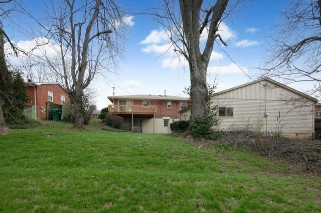 2913 Edinburgh Drive, Lexington, KY 40517