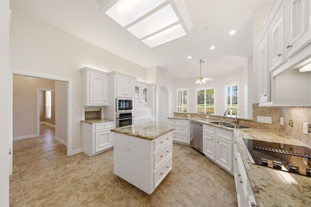 1151 Bentwater Drive, Montgomery, TX 77356