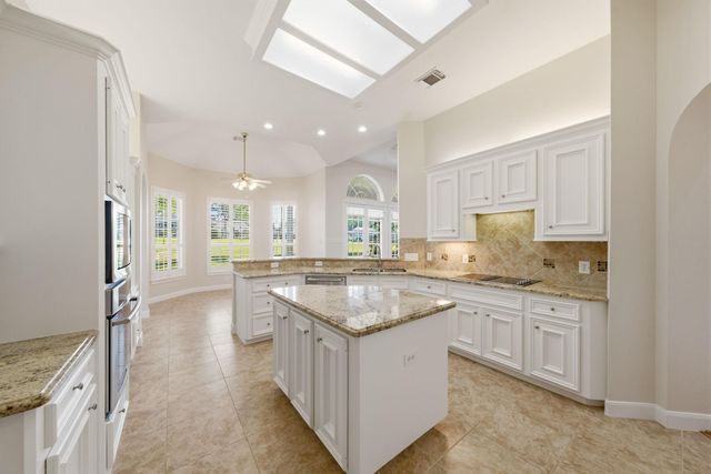 1151 Bentwater Drive, Montgomery, TX 77356