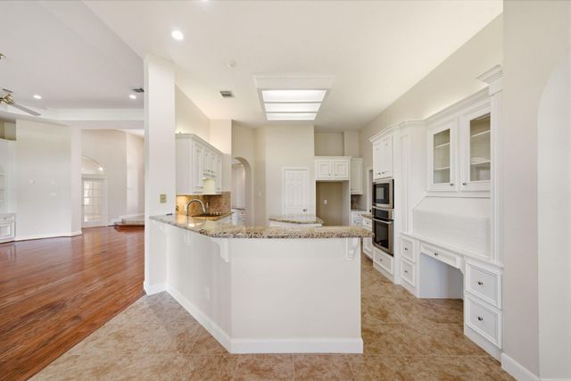 1151 Bentwater Drive, Montgomery, TX 77356