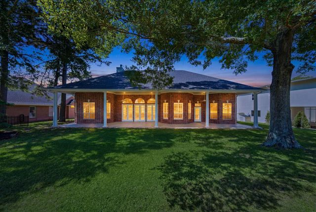 1151 Bentwater Drive, Montgomery, TX 77356