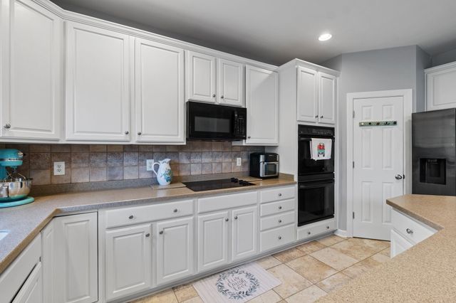 508 Five Oaks Blvd, Lebanon, TN 37087