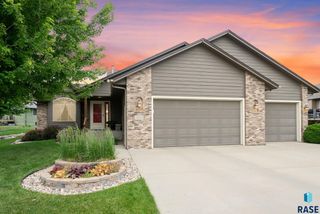 4912 E 42nd St Street, Sioux Falls, SD 57110