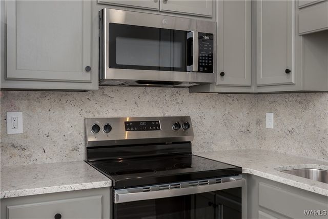 1212 12th 8, Tuscaloosa, AL 35401