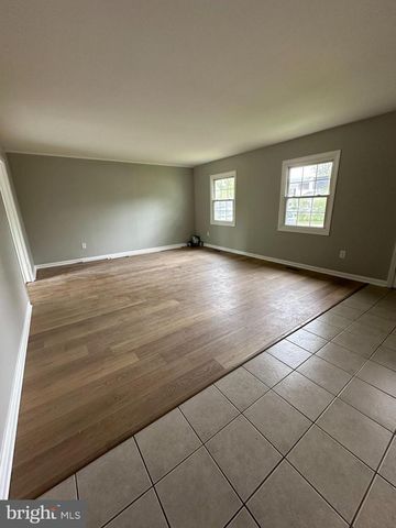 35 MEDFORD LN, Willingboro, NJ 08046