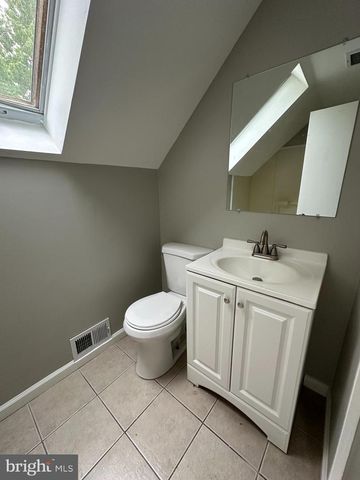 35 MEDFORD LN, Willingboro, NJ 08046