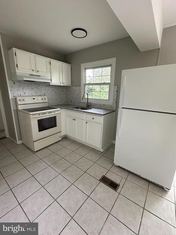 35 MEDFORD LN, Willingboro, NJ 08046