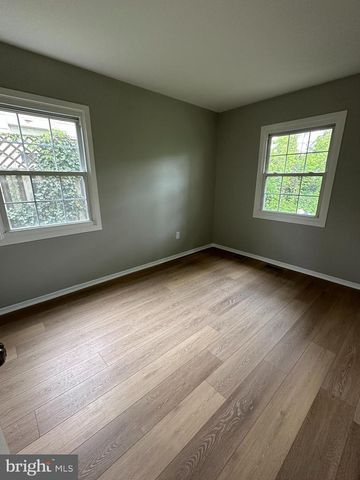 35 MEDFORD LN, Willingboro, NJ 08046
