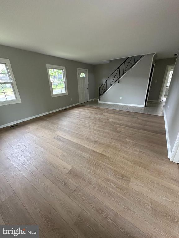 35 MEDFORD LN, Willingboro, NJ 08046
