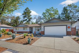 6334 Bridgewood Dr, Santa Rosa, CA 95409