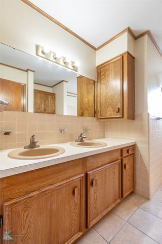 606 Bryant Road, Clyde, TX 79510