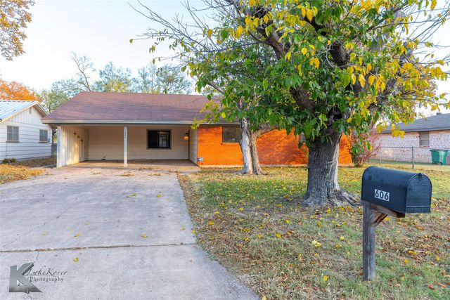 606 Bryant Road, Clyde, TX 79510