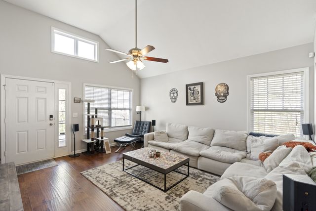 288 Shiloh Rd, Clarksville, TN 37042