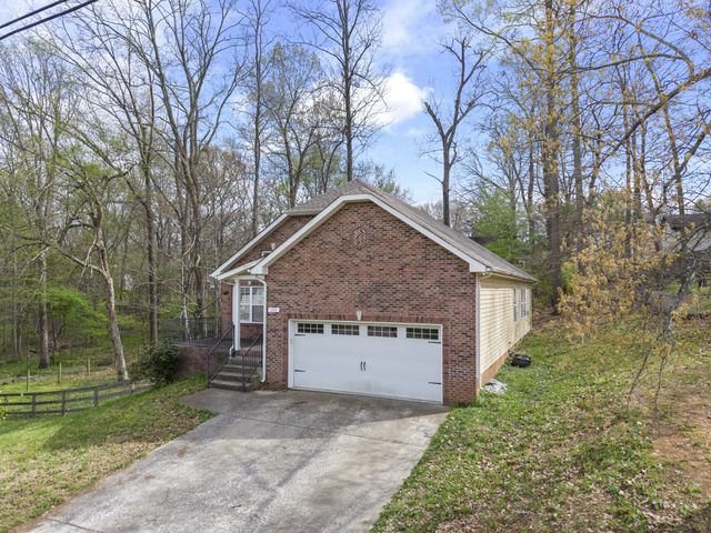288 Shiloh Rd, Clarksville, TN 37042