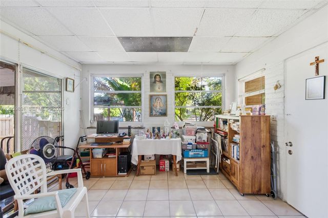 621 SE 4th Street, Hialeah, FL 33010