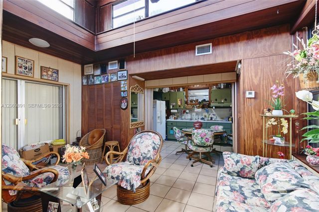 621 SE 4th Street, Hialeah, FL 33010