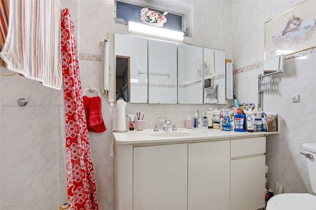 621 SE 4th Street, Hialeah, FL 33010