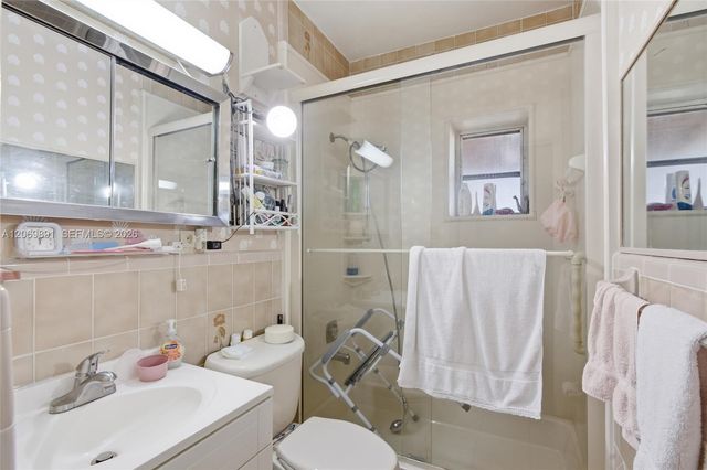 621 SE 4th Street, Hialeah, FL 33010