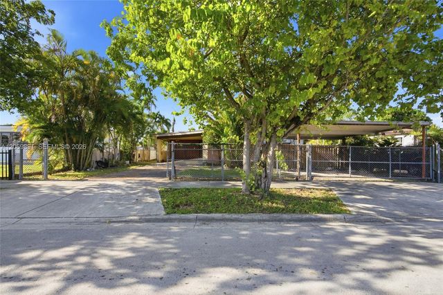 621 SE 4th Street, Hialeah, FL 33010