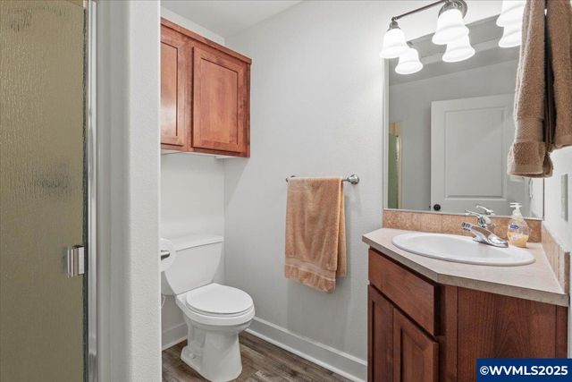 42 Weldwood Dr, Lebanon, OR 97355