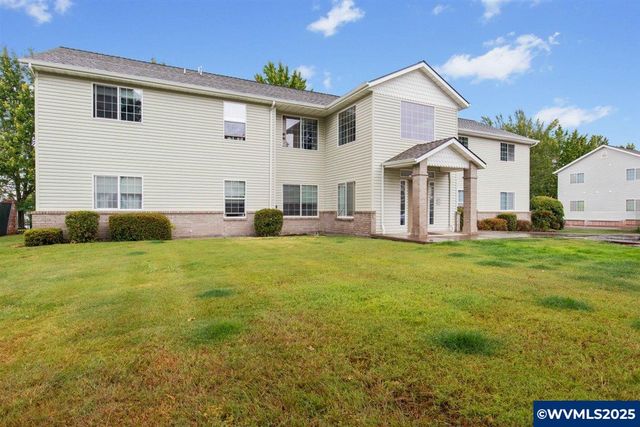 42 Weldwood Dr, Lebanon, OR 97355