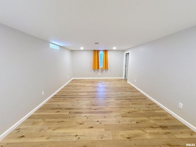 3855 26th Ave Avenue, Rock Island, IL 61201