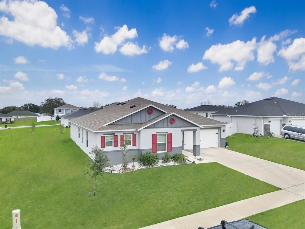 2220 GLADIOLUS LANE, Mascotte, FL 34753