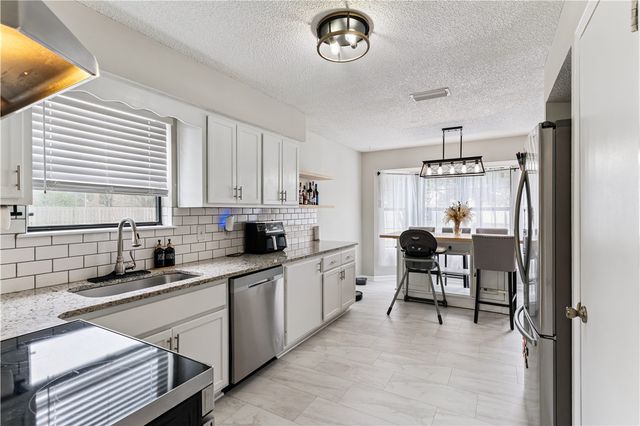 100 Millers Trace Drive, St Marys, GA 31558