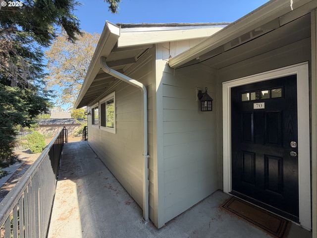 1930 Nw 143RD Ave 70, Portland, OR 97229