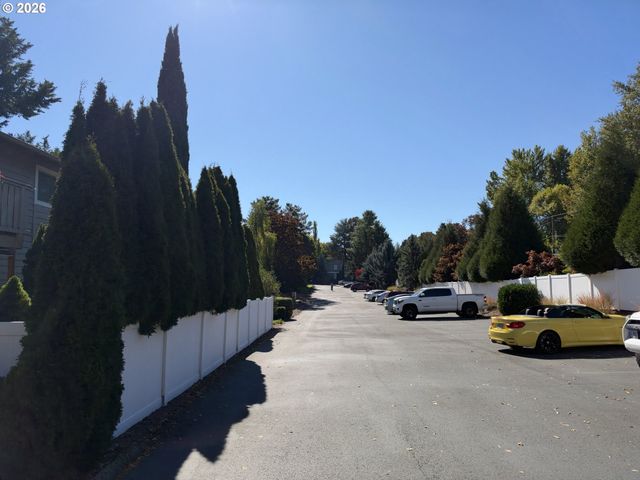 1930 Nw 143RD Ave 70, Portland, OR 97229