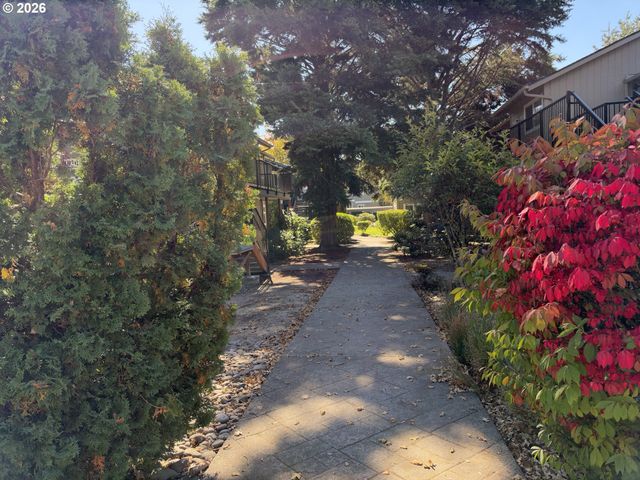 1930 Nw 143RD Ave 70, Portland, OR 97229