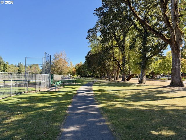 1930 Nw 143RD Ave 70, Portland, OR 97229