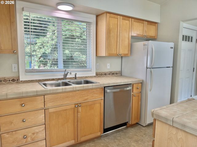 1930 Nw 143RD Ave 70, Portland, OR 97229