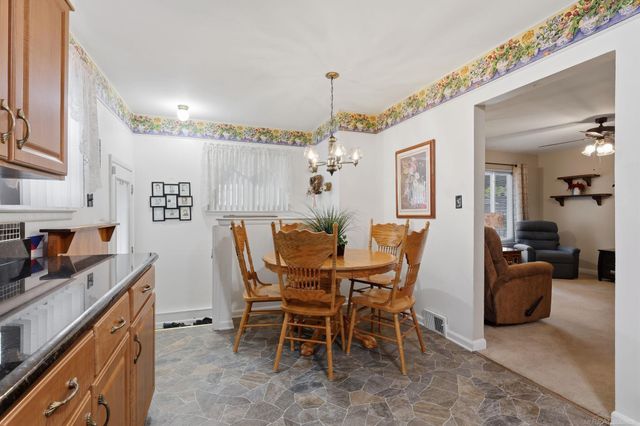 23112 Cayuga Avenue, Hazel Park, MI 48030