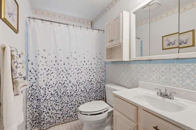 23112 Cayuga Avenue, Hazel Park, MI 48030