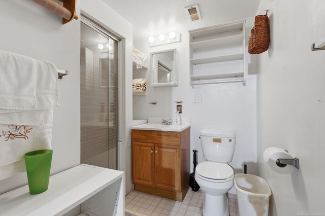 23112 Cayuga Avenue, Hazel Park, MI 48030