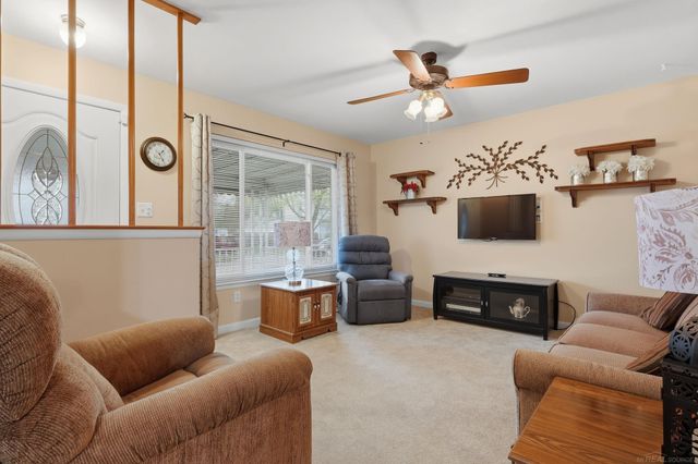 23112 Cayuga Avenue, Hazel Park, MI 48030