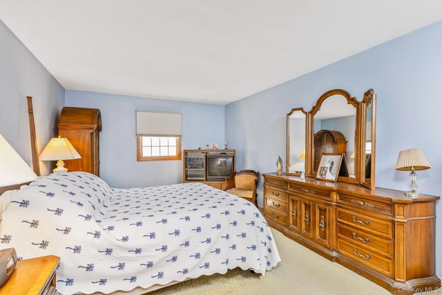 97 Krispin Lane, East Setauket, NY 11733