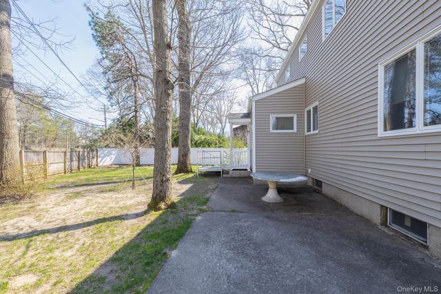 97 Krispin Lane, East Setauket, NY 11733