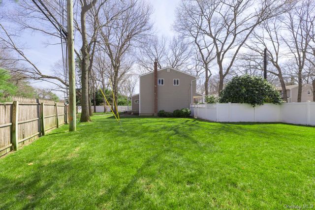 97 Krispin Lane, East Setauket, NY 11733