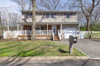 97 Krispin Lane, East Setauket, NY 11733