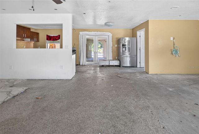5609 LARIMER DRIVE, Tampa, FL 33615