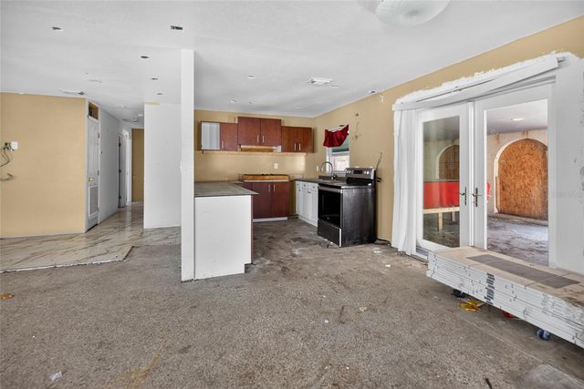 5609 LARIMER DRIVE, Tampa, FL 33615